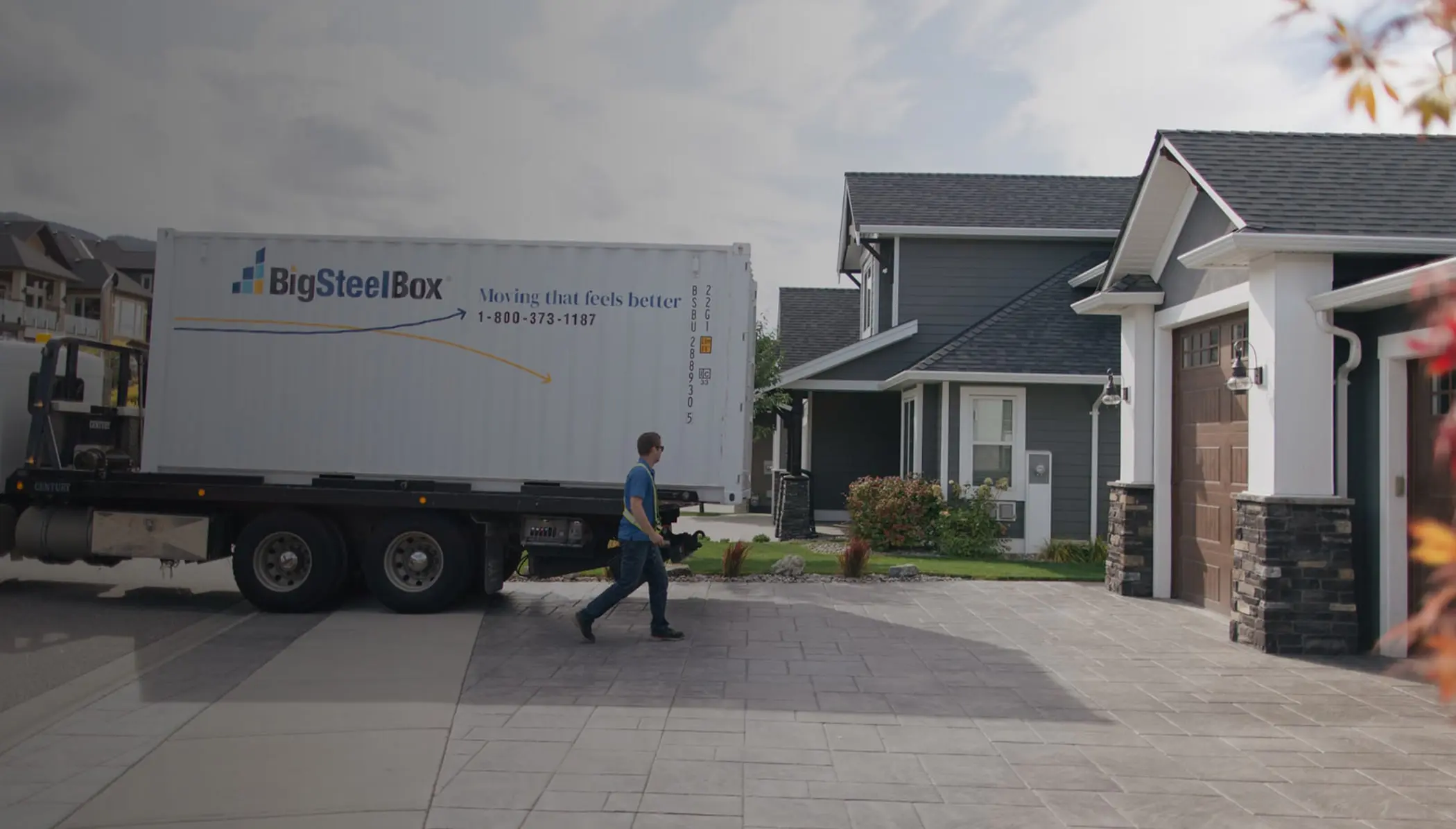 Delivery of a BigSteelBox moving container